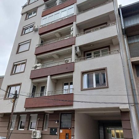 Cozy Apartment In The City Center Skopje Buitenkant foto