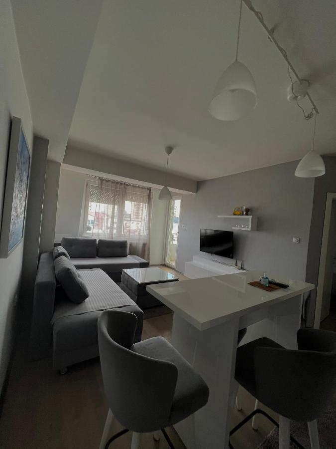 Cozy Apartment In The City Center Skopje Buitenkant foto